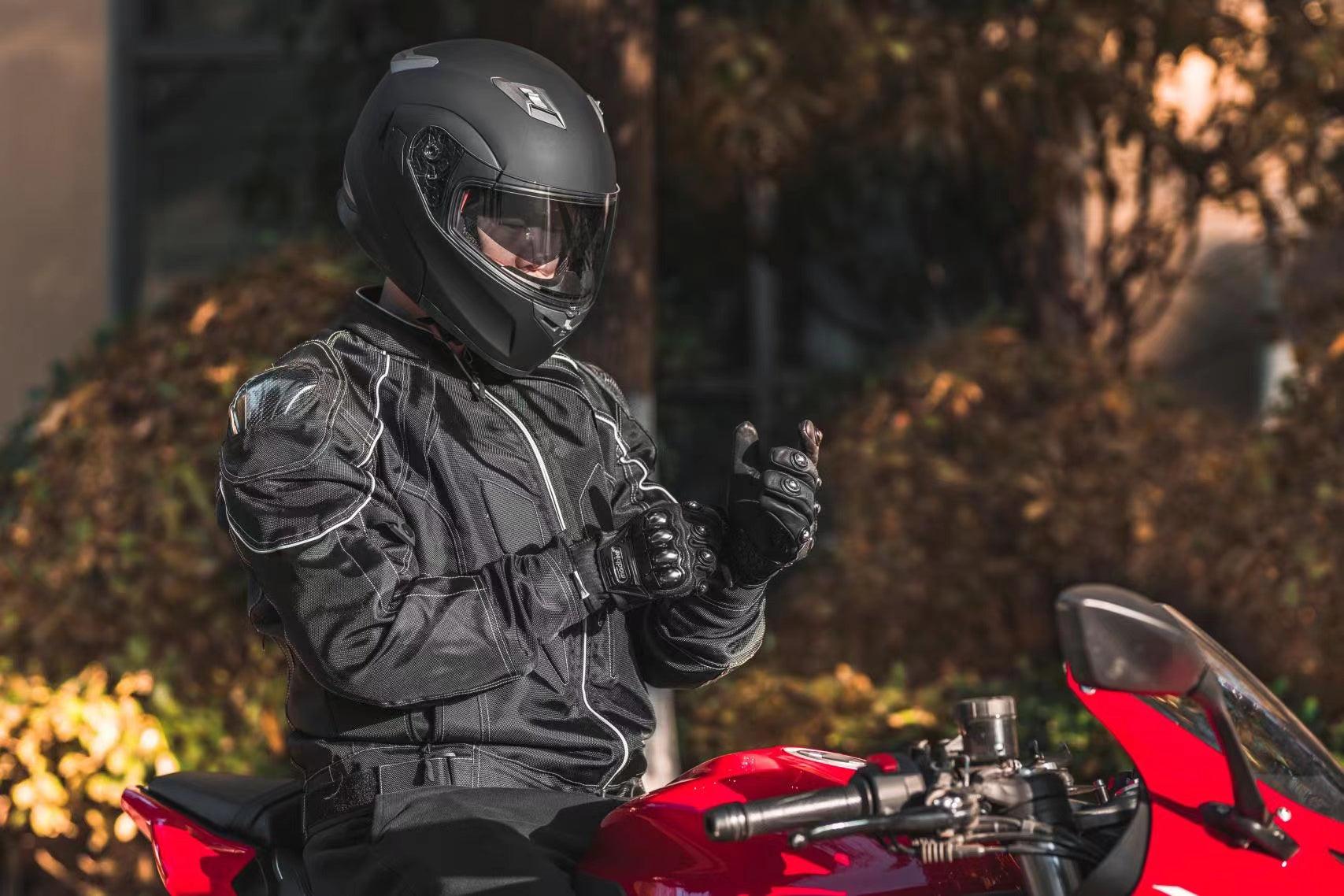 What is it like to ride with a Bluetooth helmet? How much riding distance should be kept to make the communication signal good? - ILM